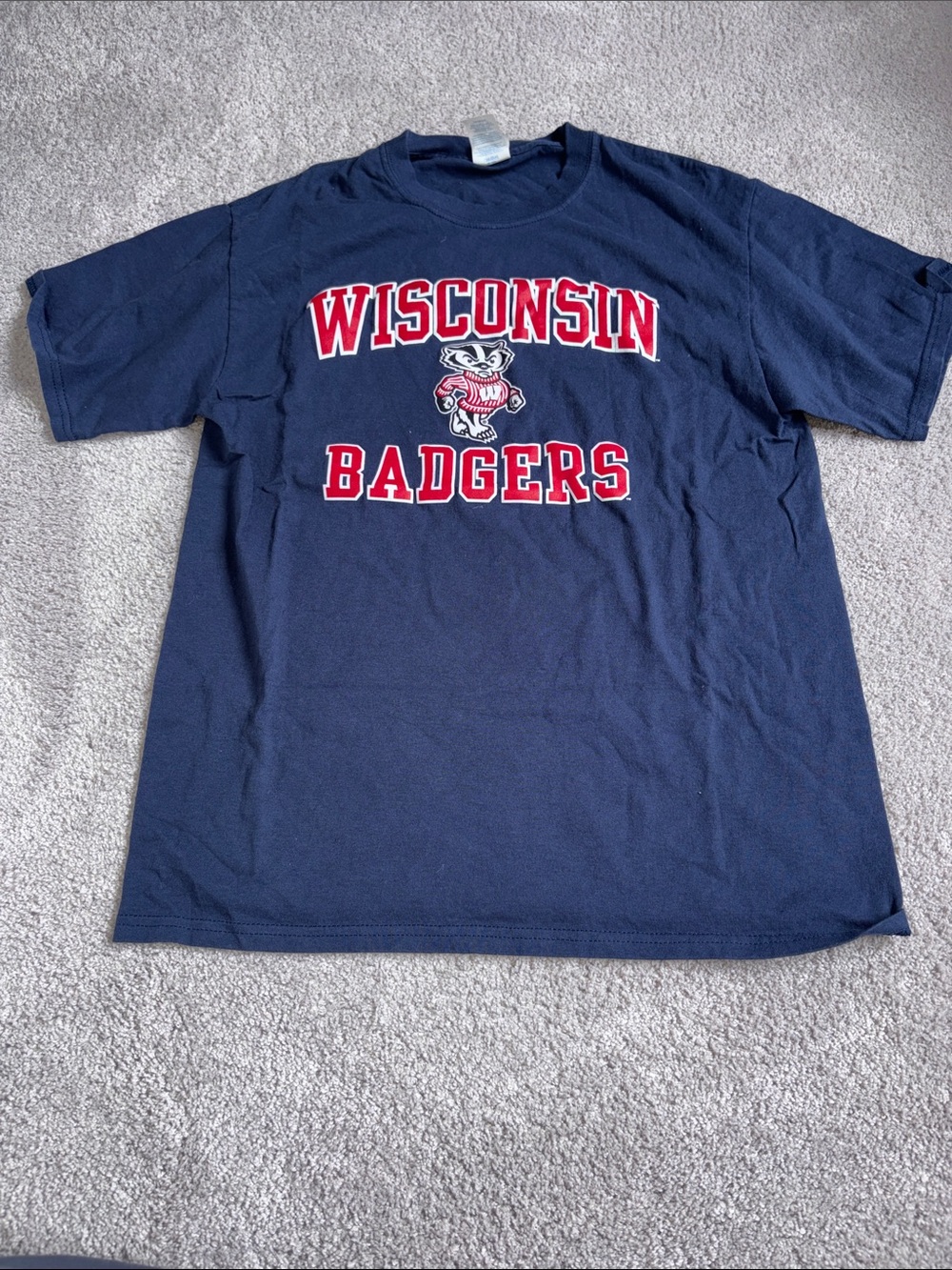 Wisconsin Badgers unisex Navy Graphic Tee shirt